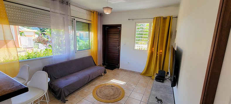 Appartement Cayenne Chic Design Élégant en Bois Tropical